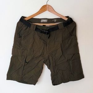 Dark green Colman cargo shorts with stretchy waist
